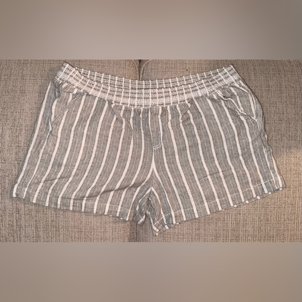 Striped Smocked Waist Casual Shorts